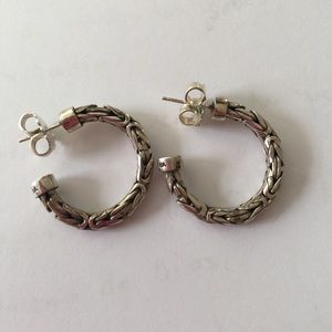 Sterling silver 925 earrings.
